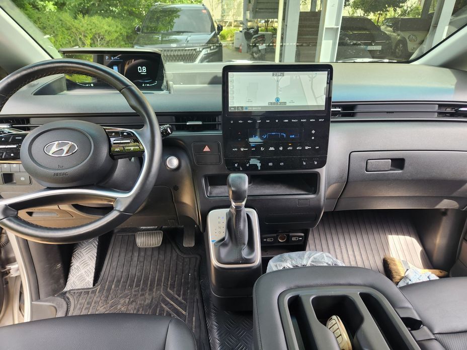 Hyundai Staria 2023