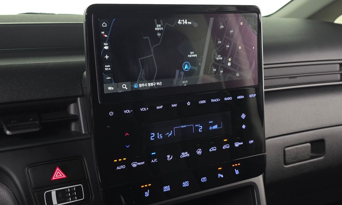 Hyundai Staria 2025