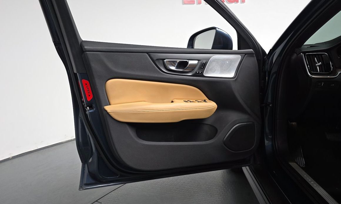 Volvo V60 2021