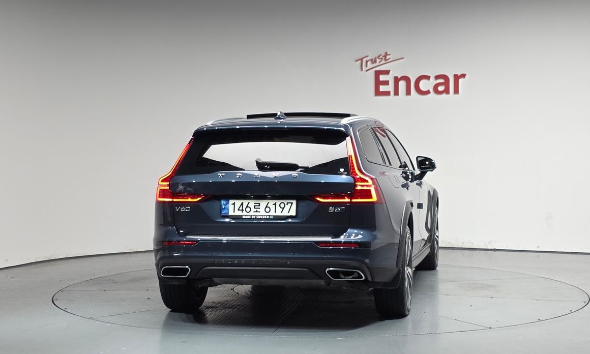 Volvo V60 2021