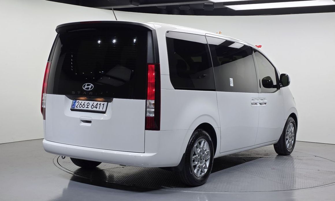 Hyundai Staria 2025