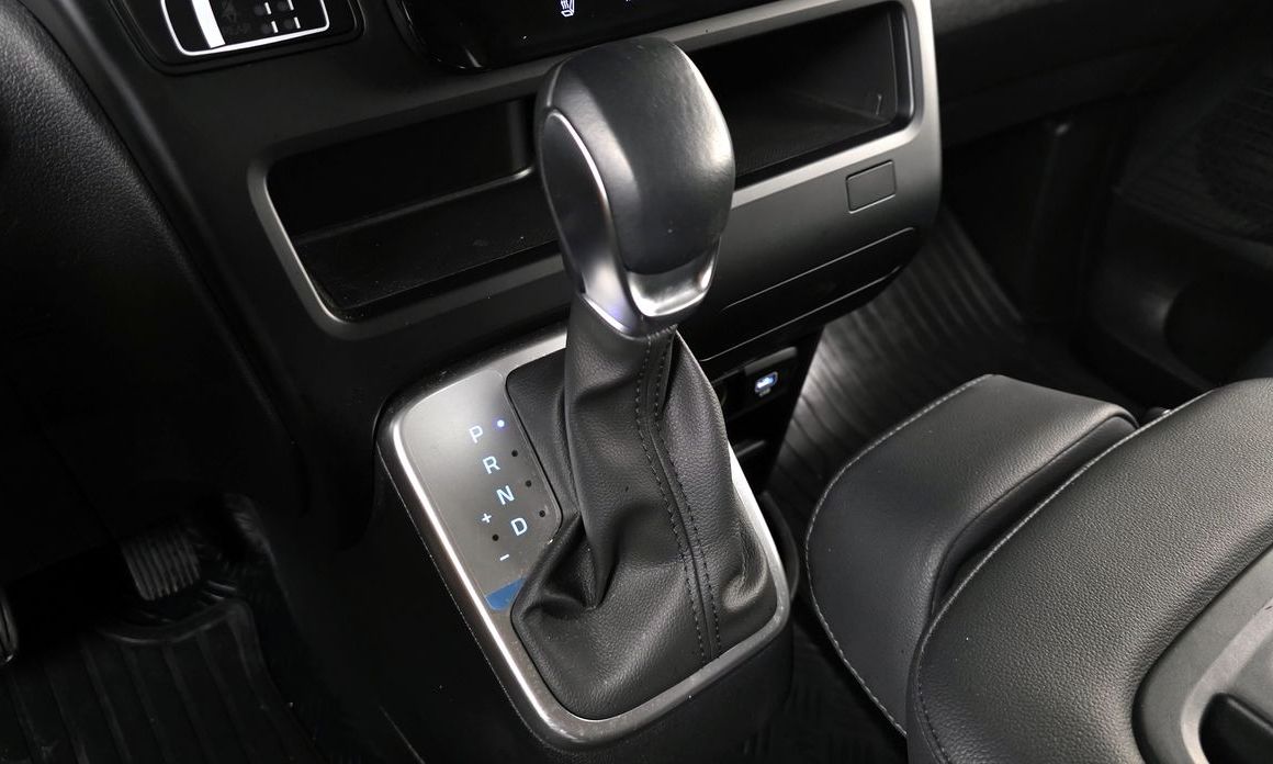Hyundai Staria 2025