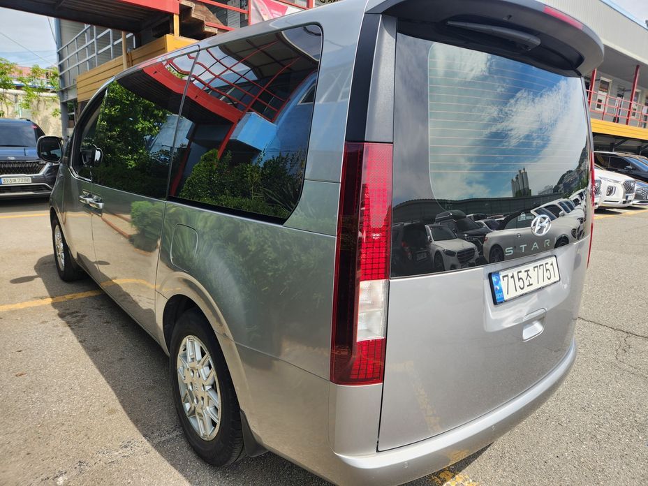 Hyundai Staria 2023