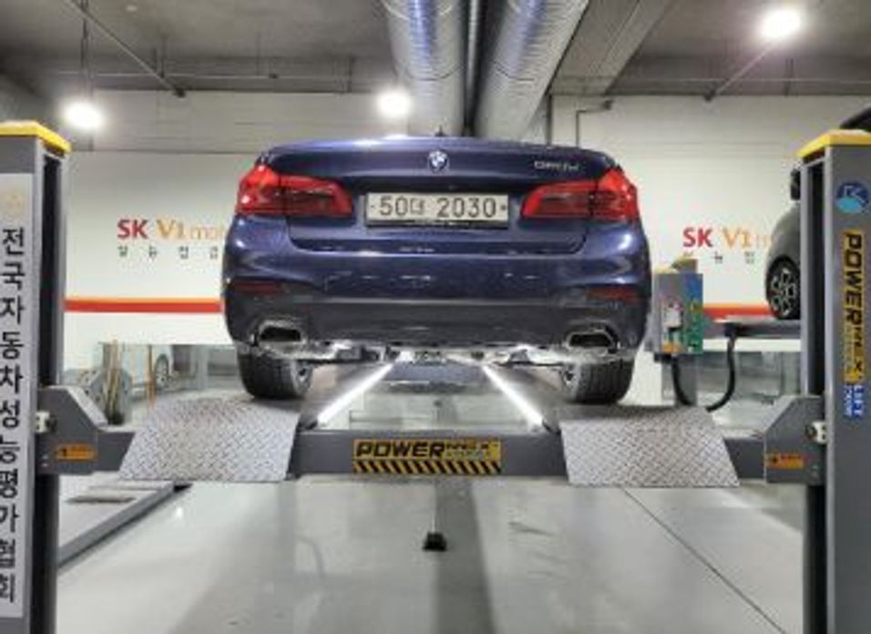 BMW 5-Series 2019