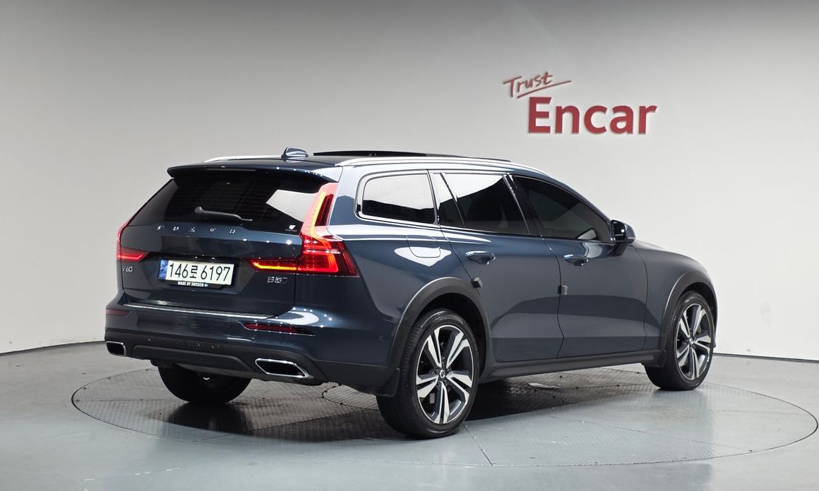 Volvo V60 2021