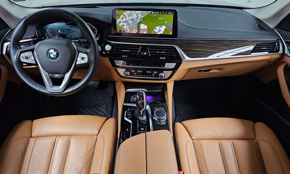 BMW 5-Series 2021
