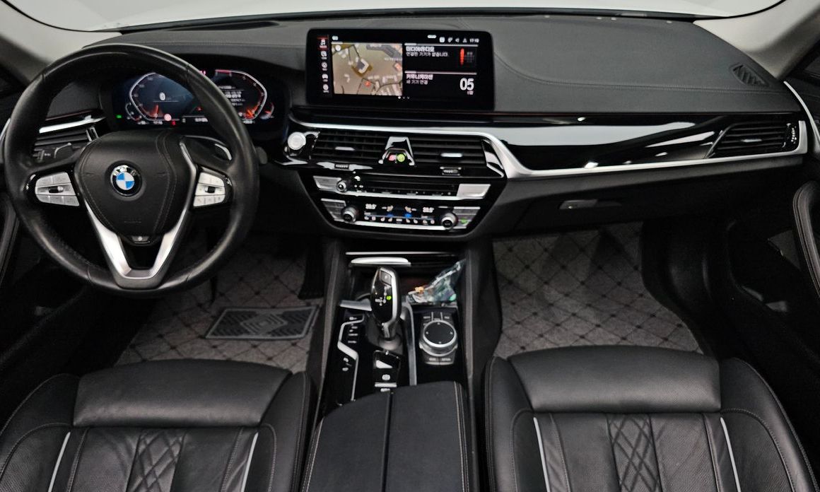 BMW 5-Series 2021