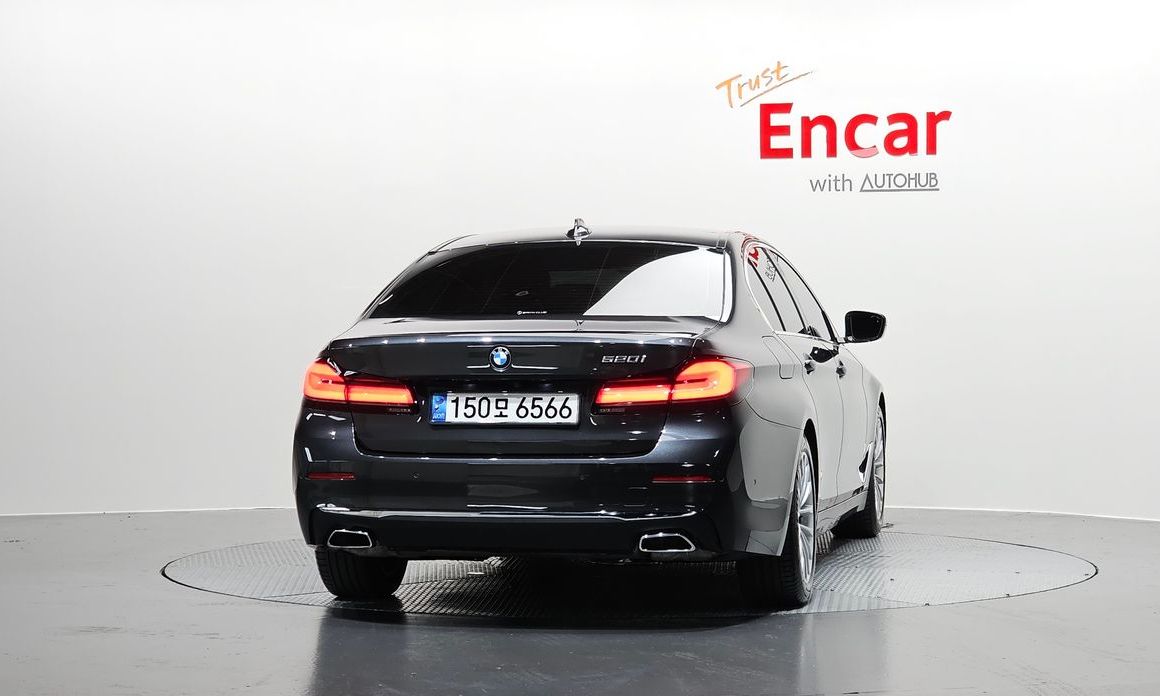 BMW 5-Series 2021