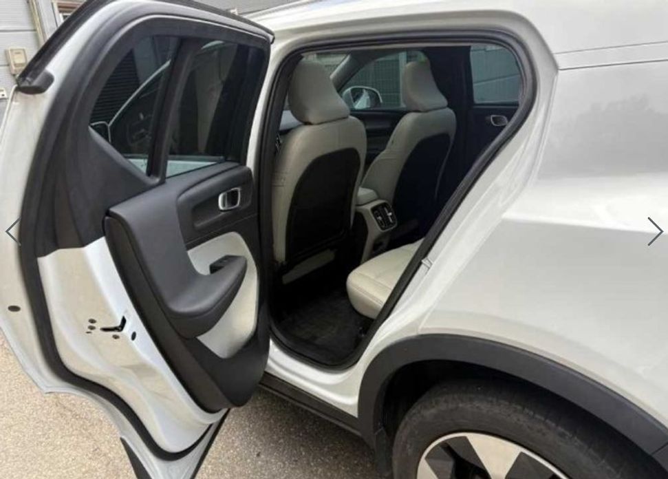 Volvo XC40 2023