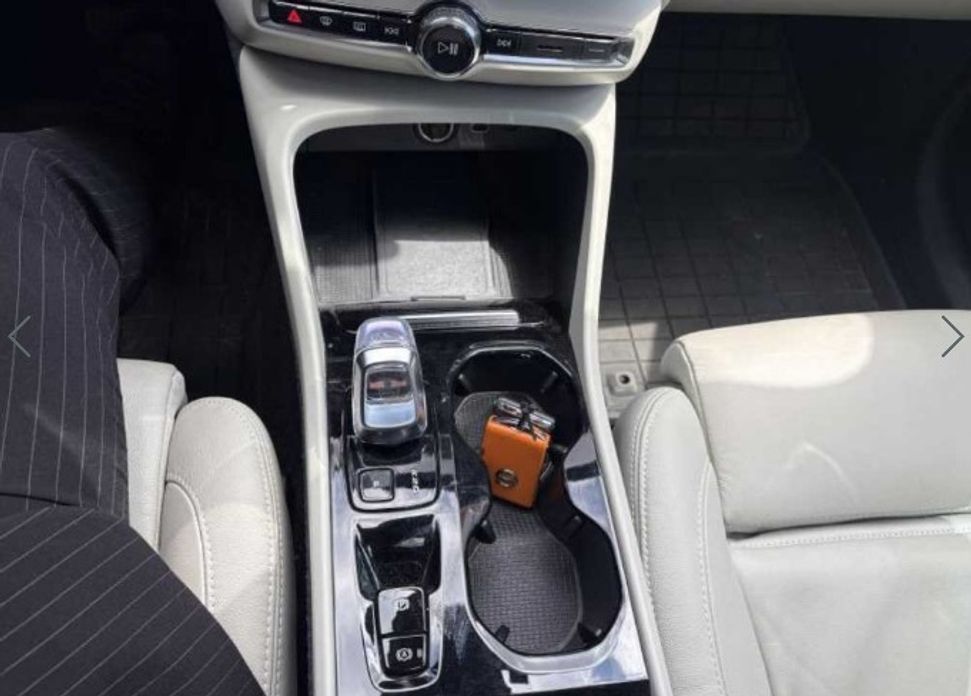 Volvo XC40 2023