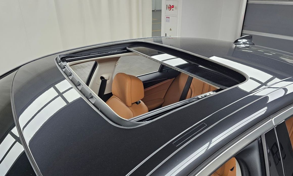 BMW 5-Series 2021