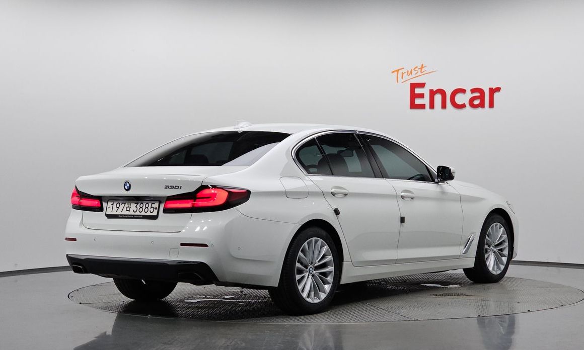 BMW 5-Series 2021