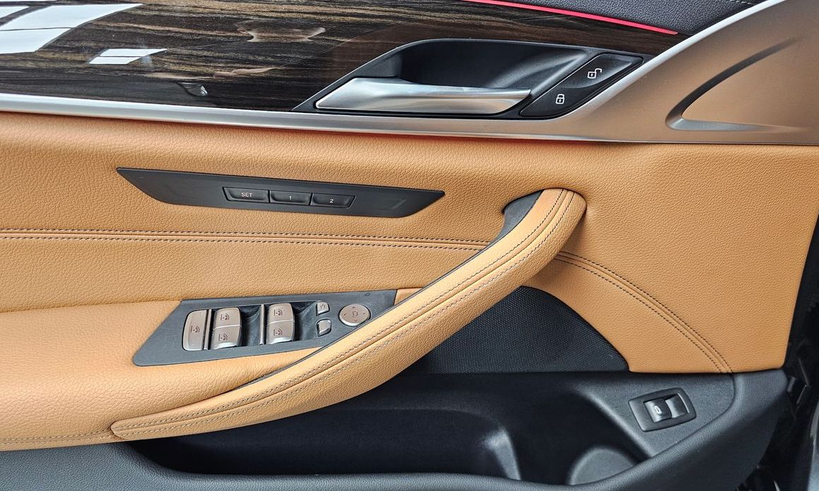 BMW 5-Series 2021