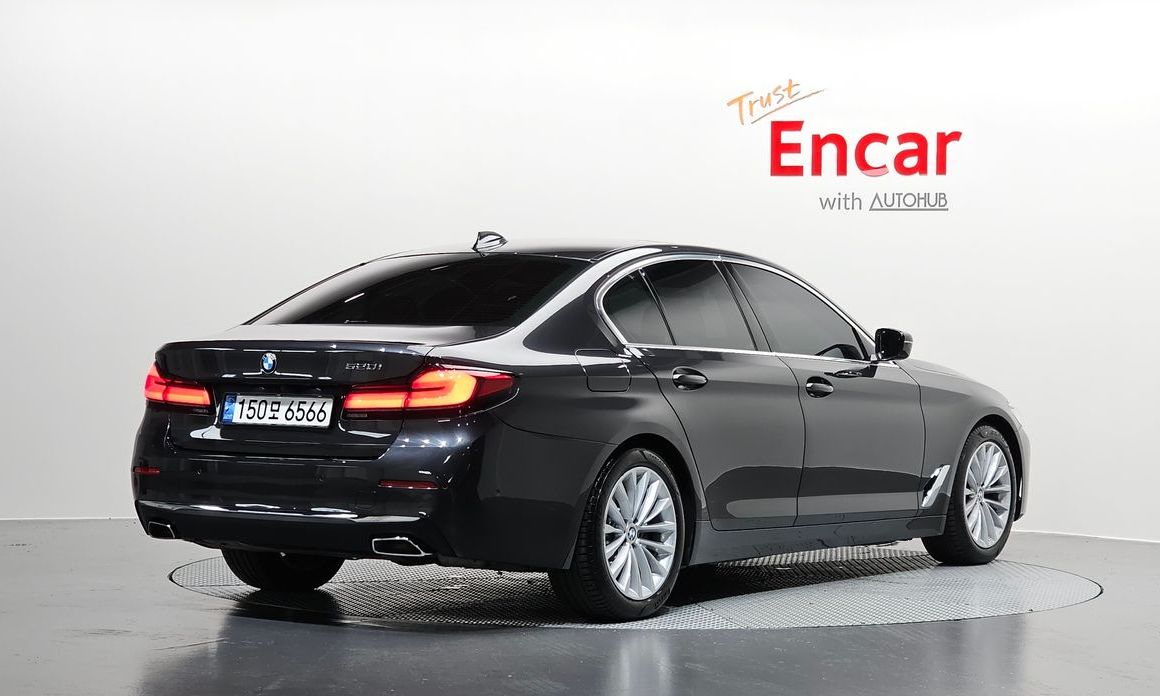 BMW 5-Series 2021