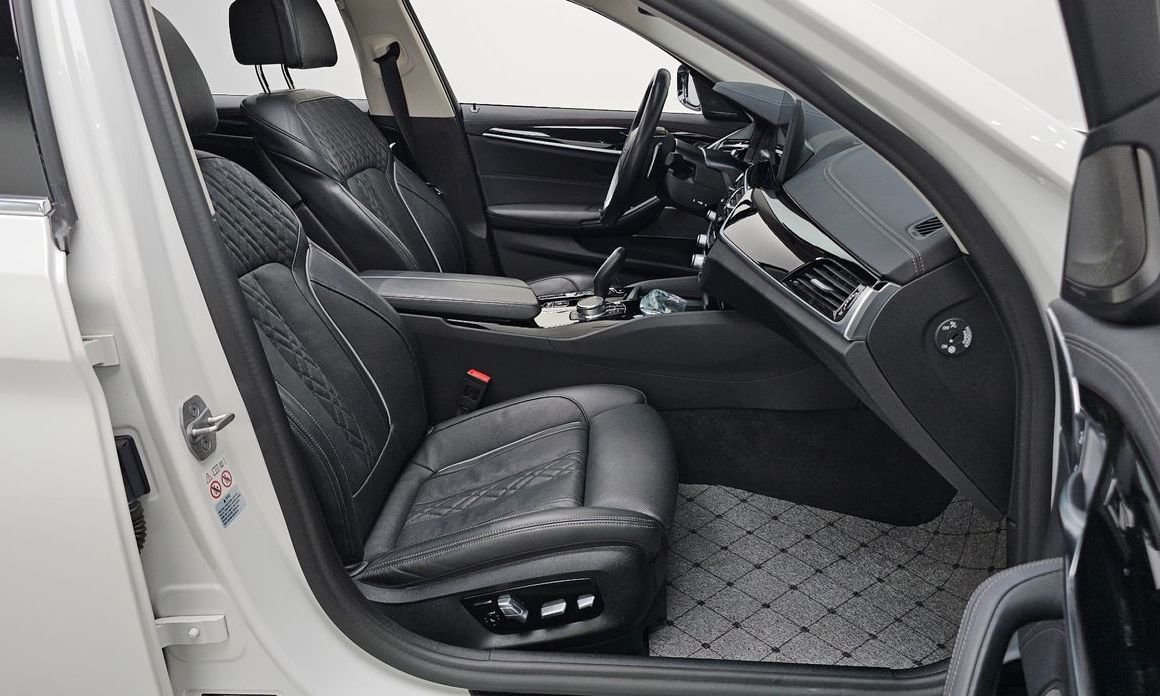 BMW 5-Series 2021