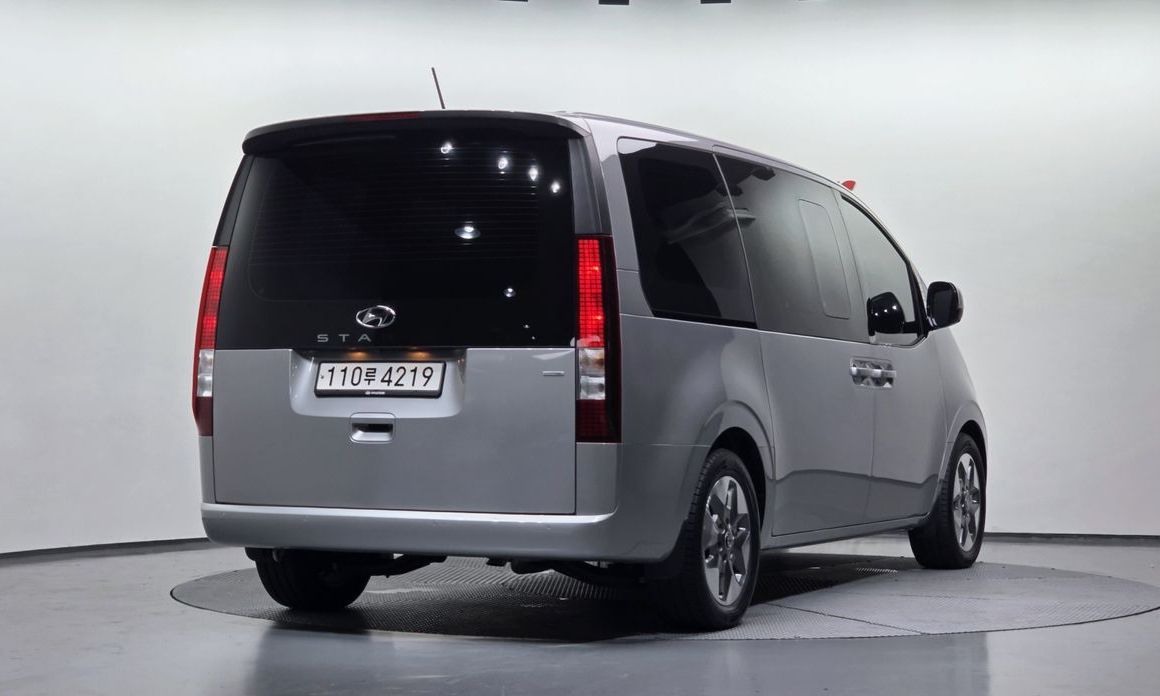 Hyundai Staria 2023