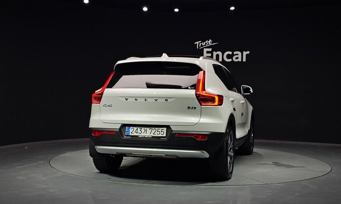 Volvo XC40 2023