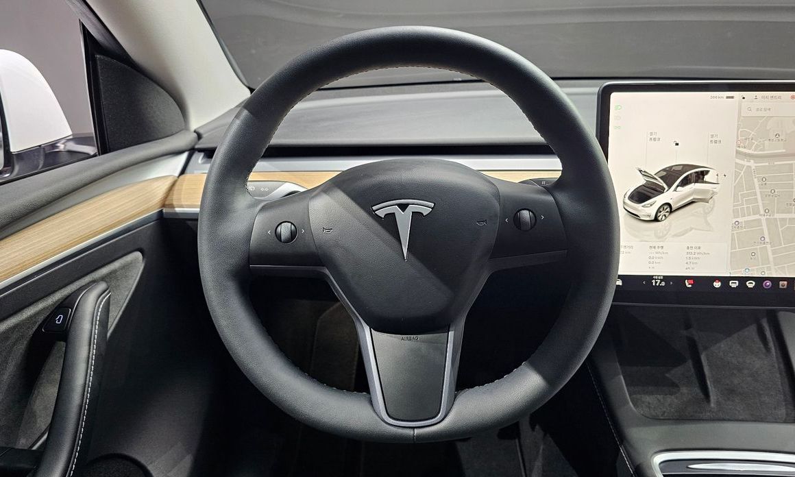 Tesla Model Y 2023