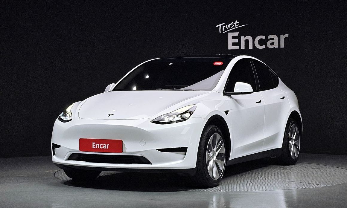 Tesla Model Y 2023