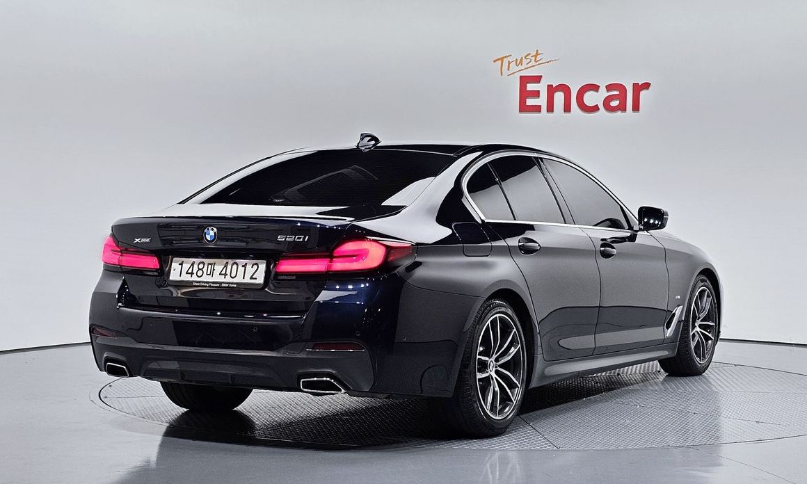 BMW 5-Series 2022