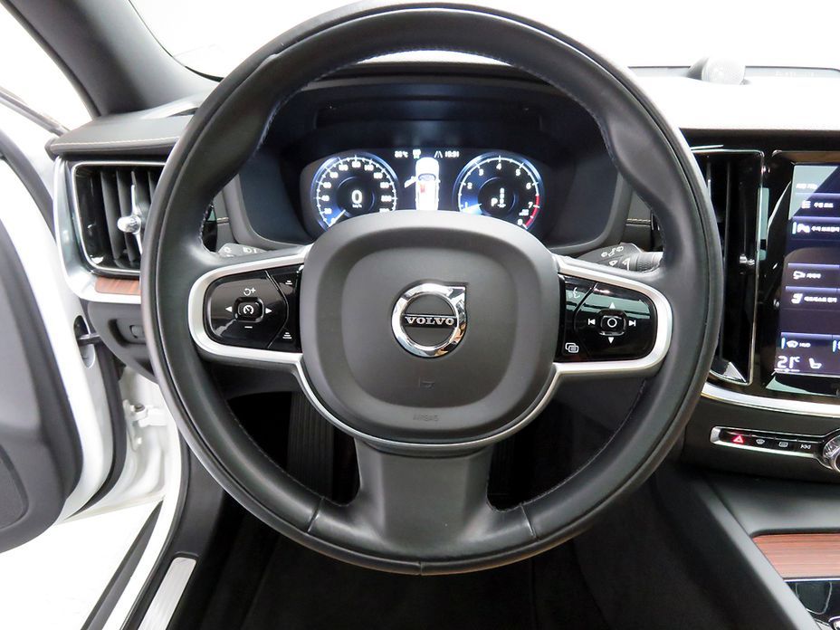 Volvo V60 2022