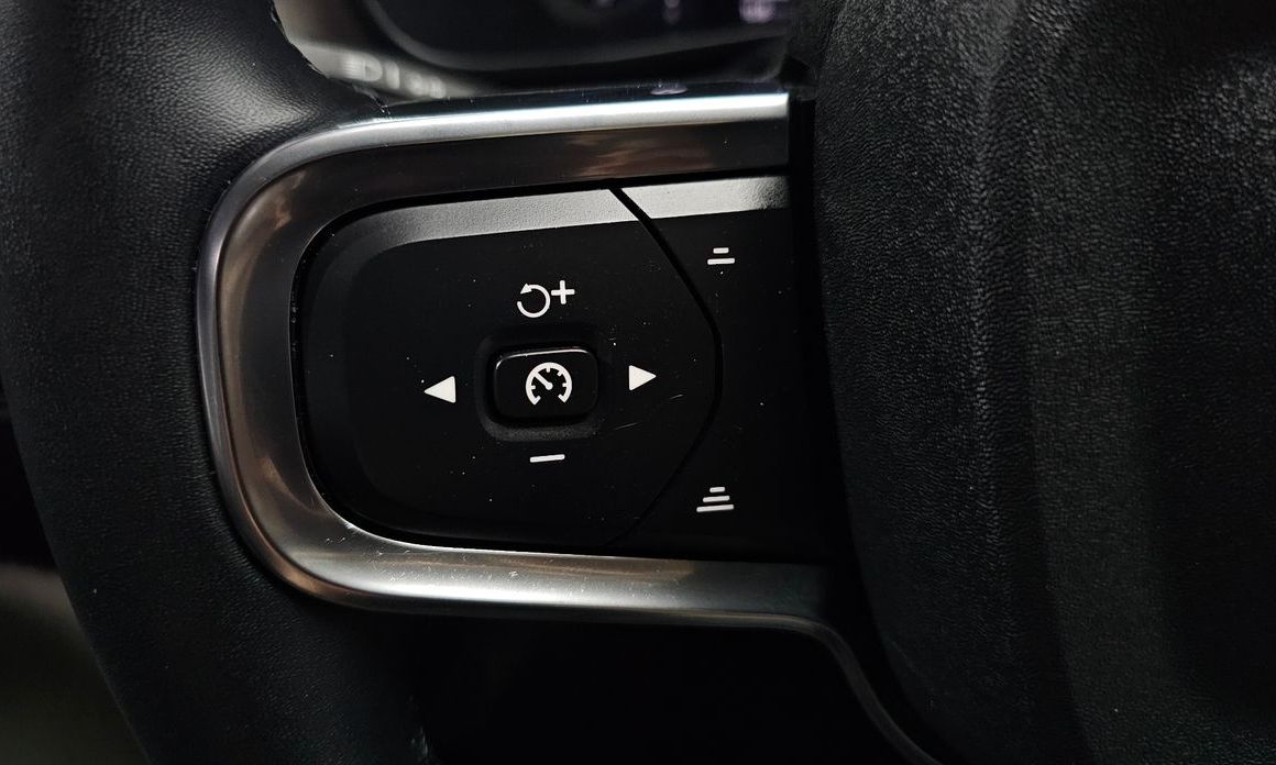Volvo XC40 2023