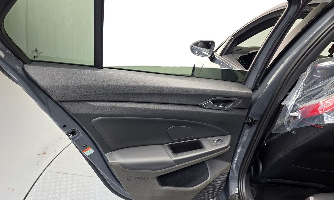Volkswagen Golf 2024