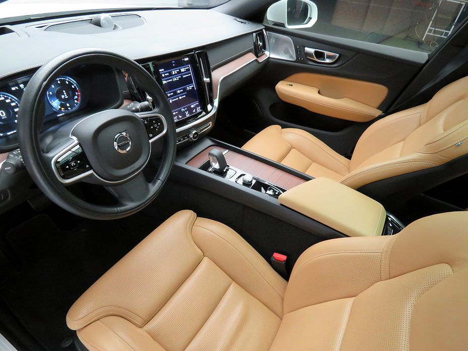 Volvo V60 2022