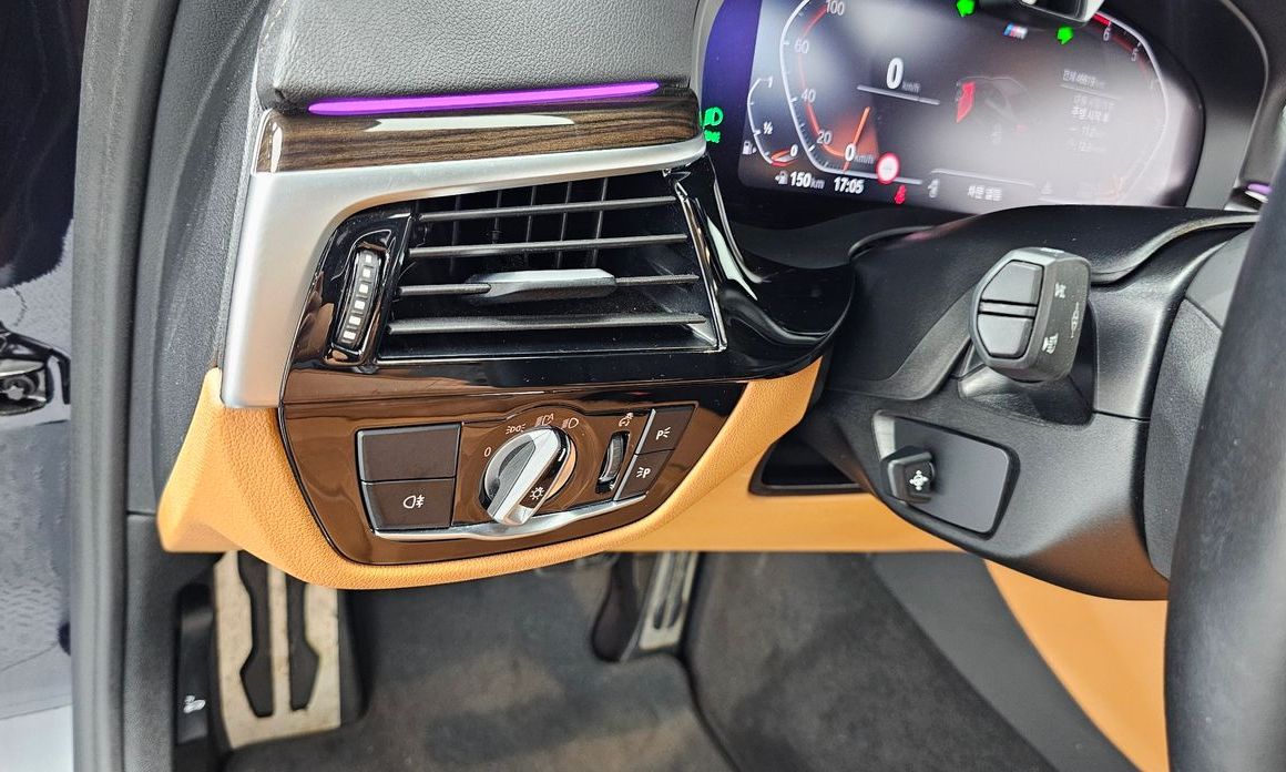 BMW 5-Series 2022