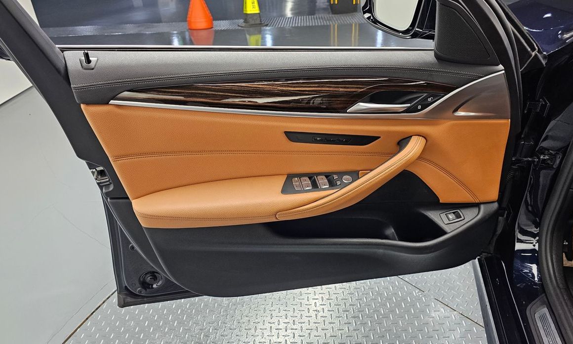 BMW 5-Series 2022