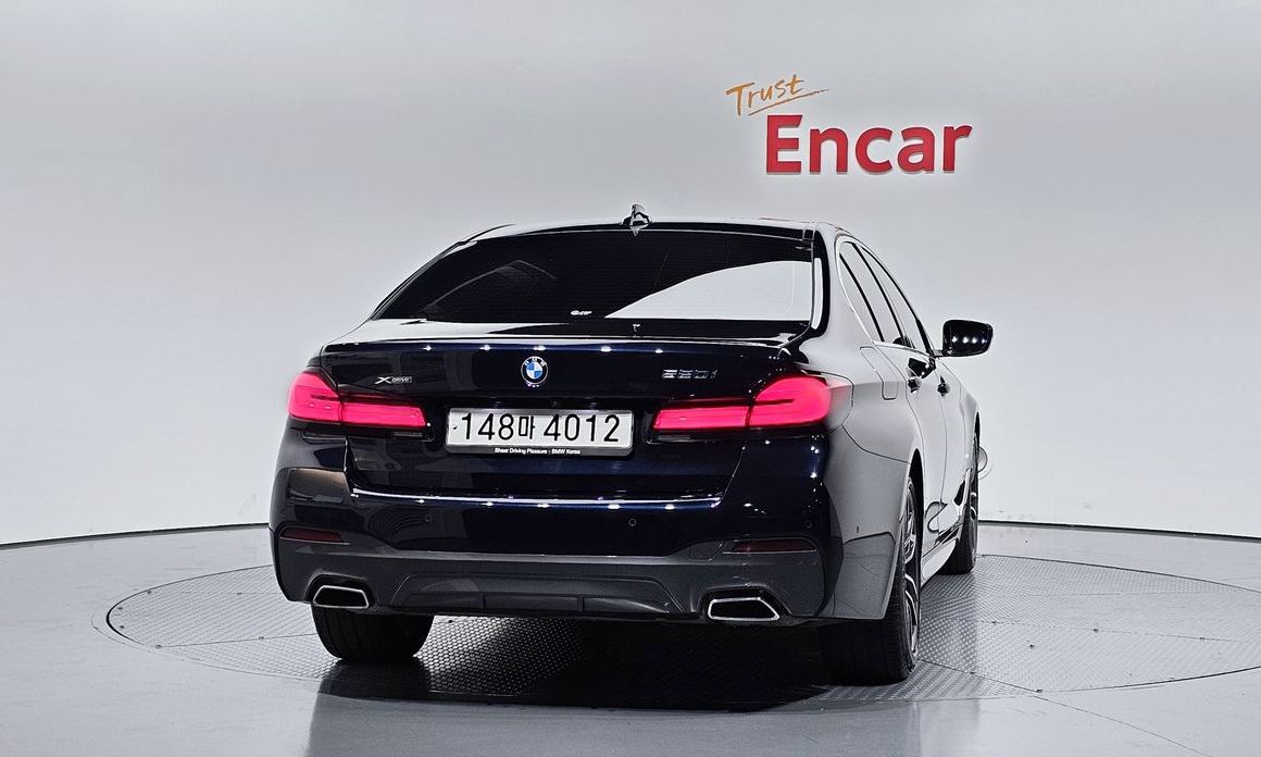 BMW 5-Series 2022