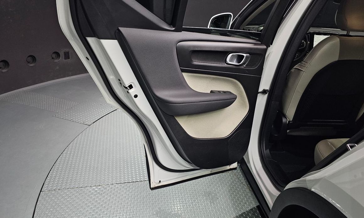 Volvo XC40 2023