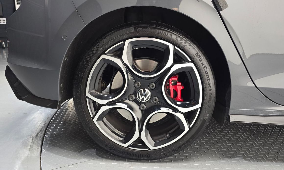 Volkswagen Golf 2024