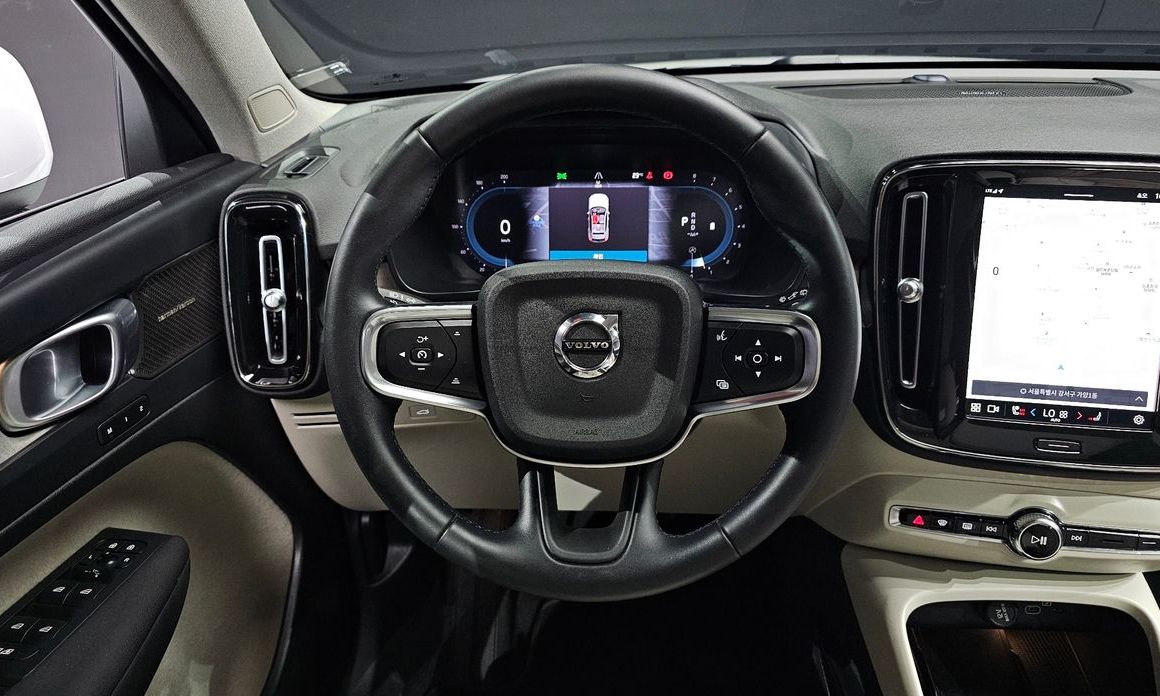 Volvo XC40 2023