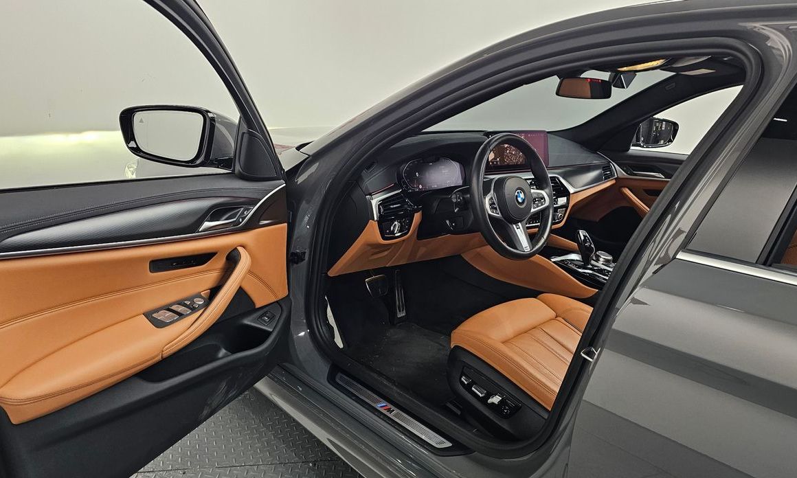 BMW 5-Series 2022