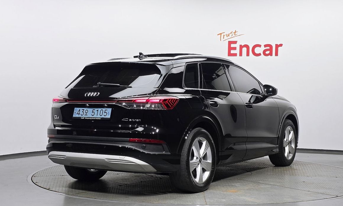 Audi Q4 e-tron 2023
