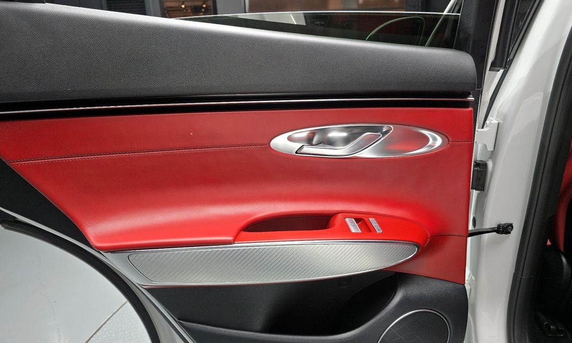 Genesis GV70 2023