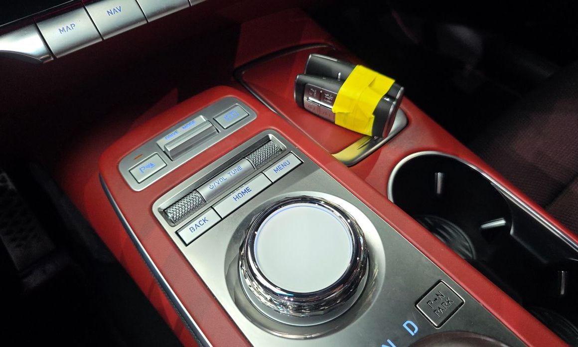 Genesis GV70 2023