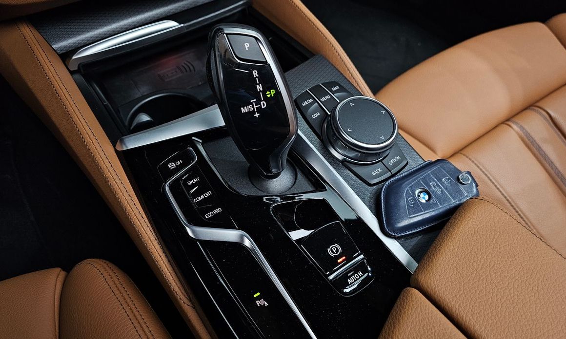 BMW 5-Series 2022