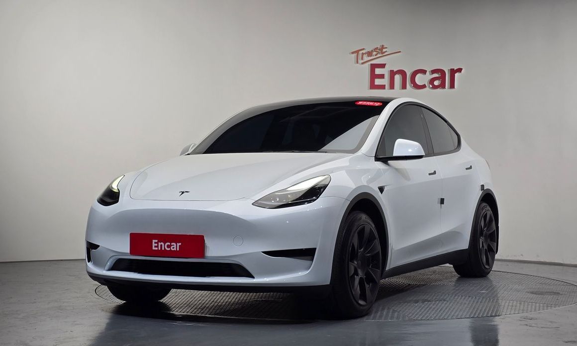 Tesla Model Y 2023