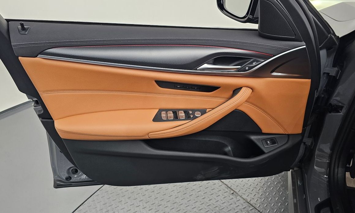 BMW 5-Series 2022