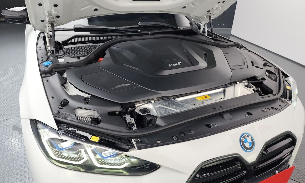 BMW i4 2023