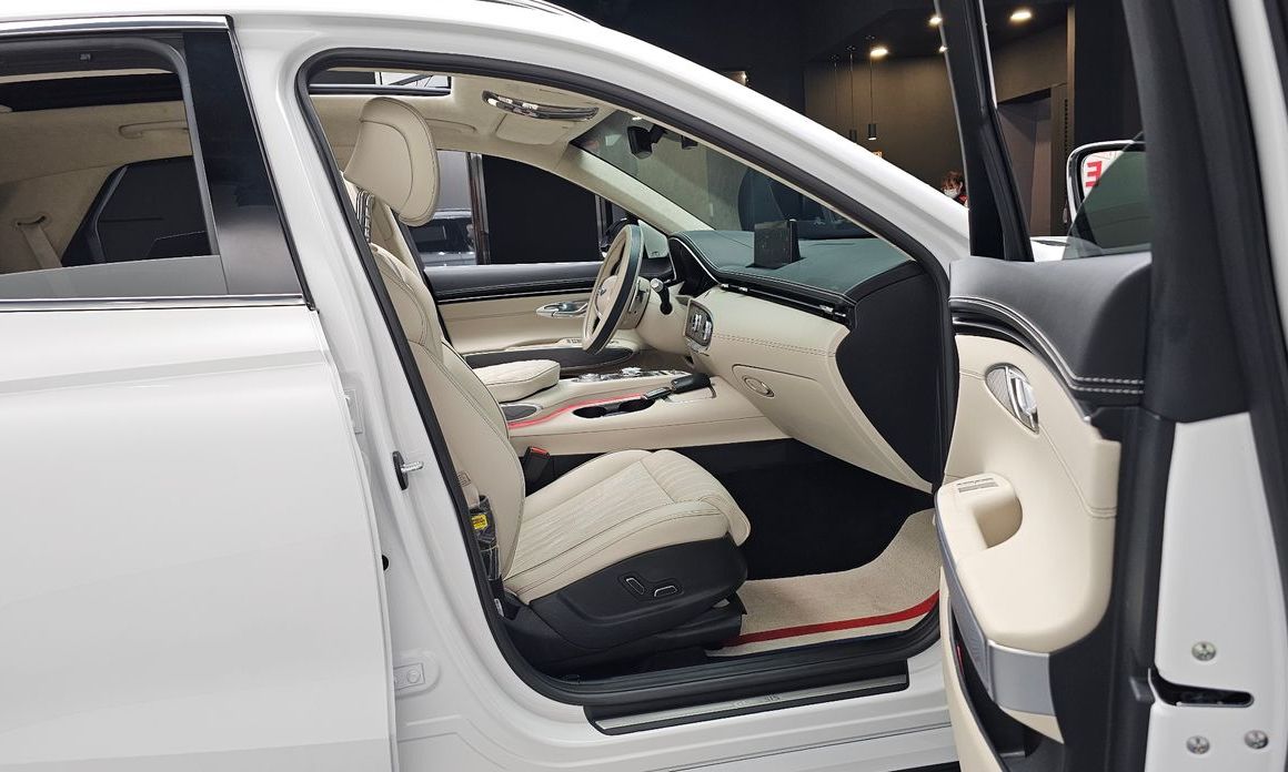 Genesis GV70 2023
