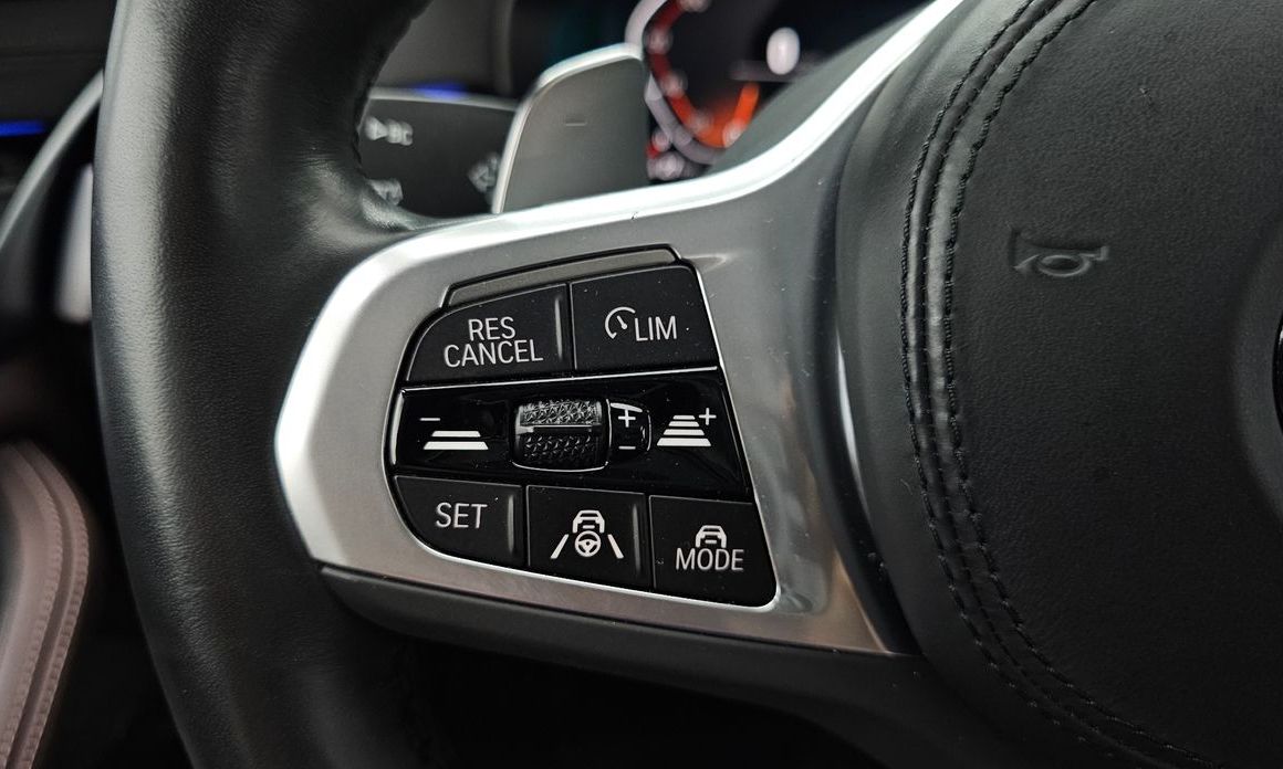BMW 5-Series 2023