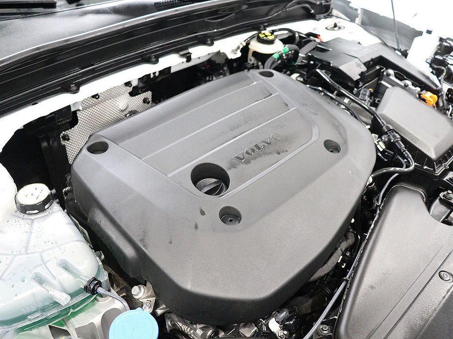 Volvo XC40 2025