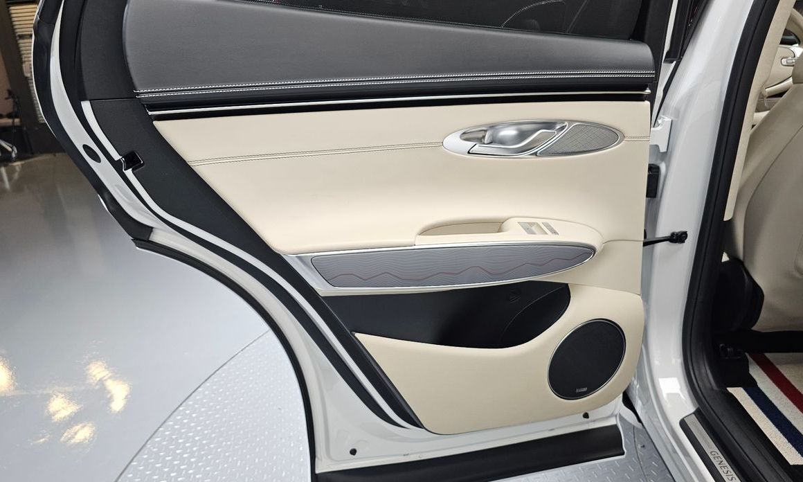 Genesis GV70 2023