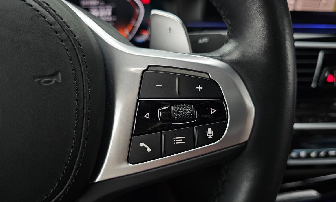 BMW 5-Series 2023