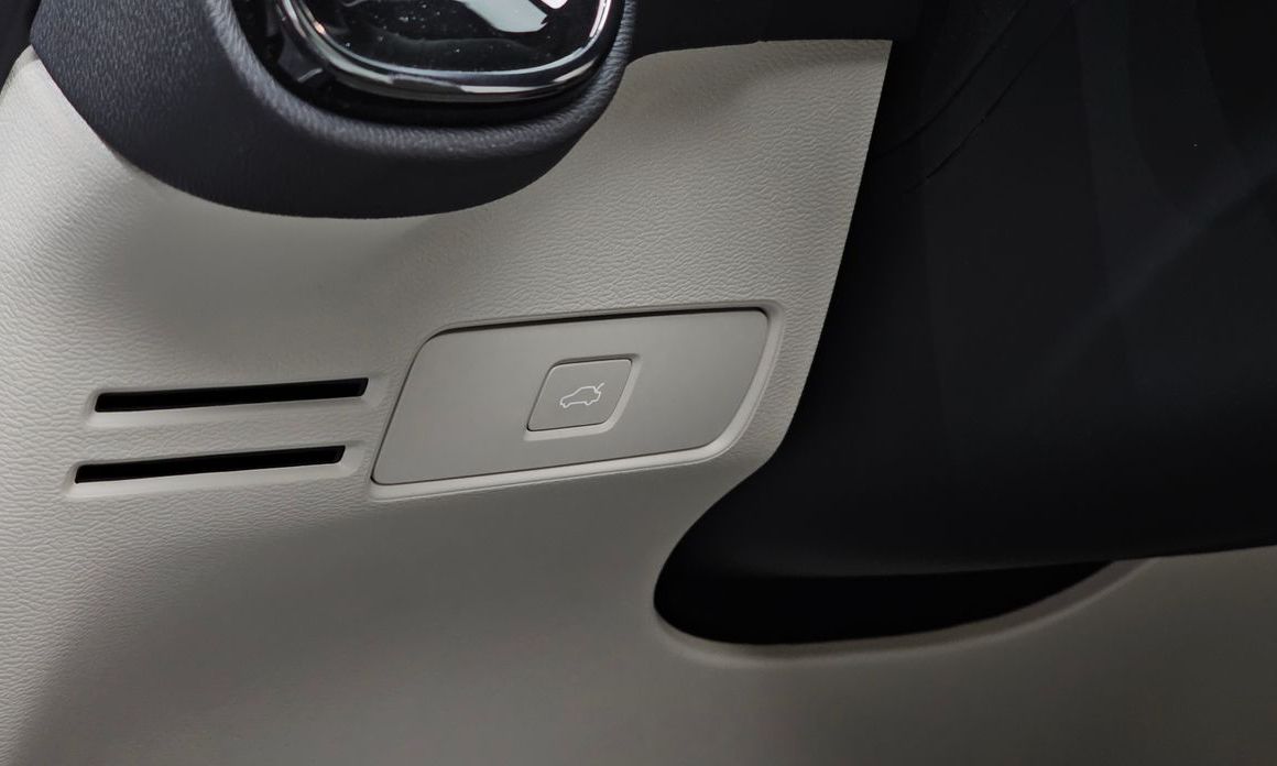 Volvo XC40 2025
