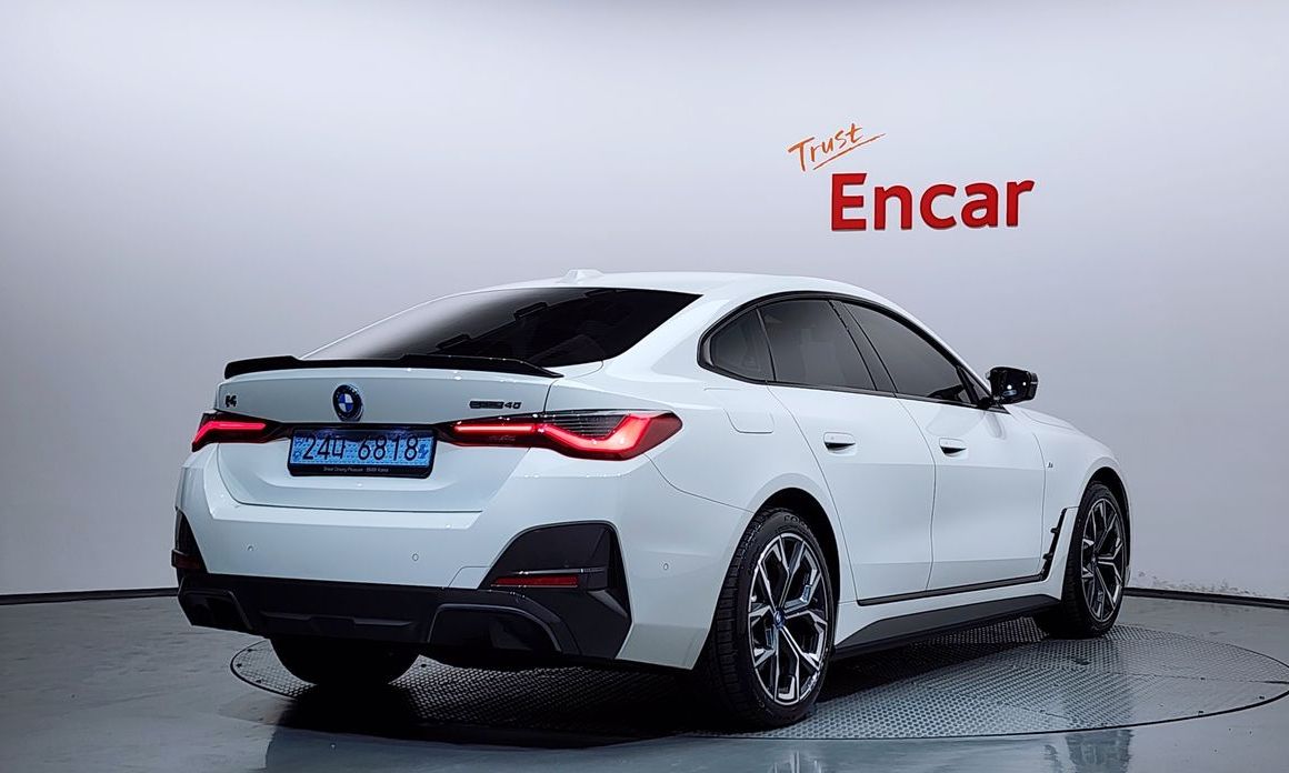 BMW i4 2023