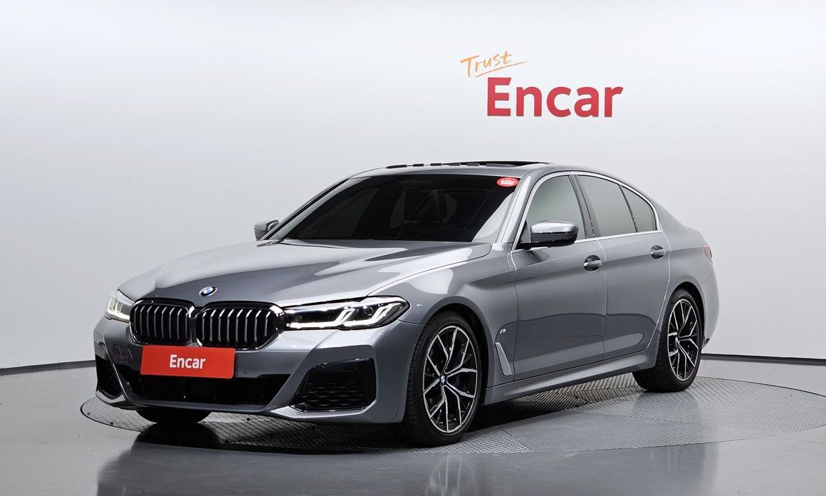 BMW 5-Series 2023